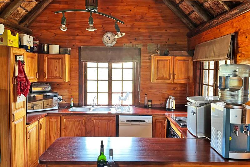 5 Bedroom Property for Sale in Vaalkop Dam North West